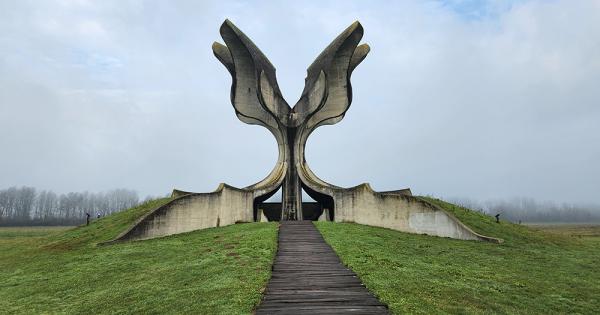 MONUMENT F.V.K 152　激レア モニュメント In the shadows of tragedy, a need for forgiveness | Global Sisters